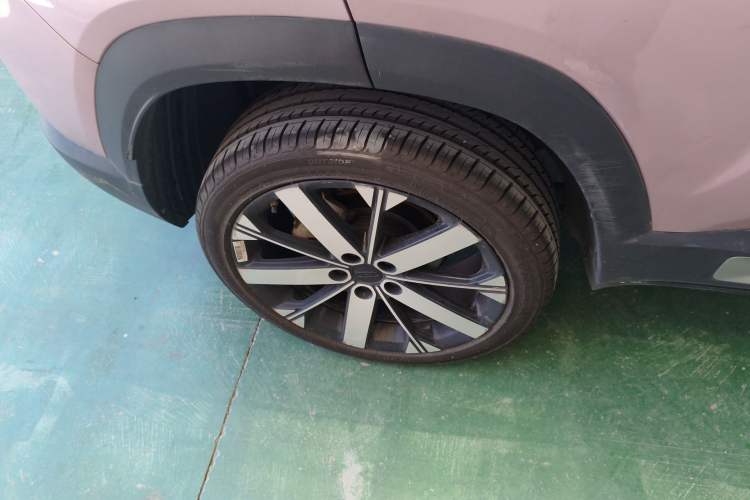 Used Geely Auto icon 2023 1.5TD Chocolate Smoothie Edition Right Rear Wheel Hub