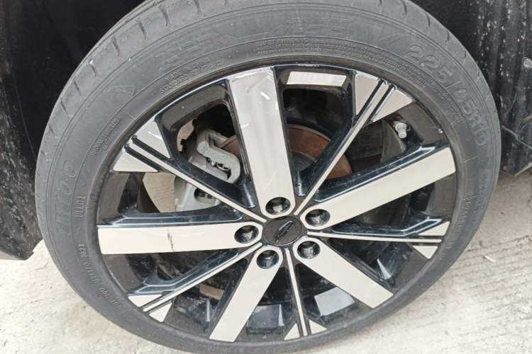 Used Geely Auto icon 2023 1.5TD Chocolate Smoothie Edition Right Rear Wheel Hub