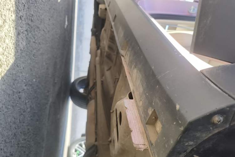 Used Geely Auto icon 2023 1.5TD Chocolate Smoothie Edition Right Side Sill
