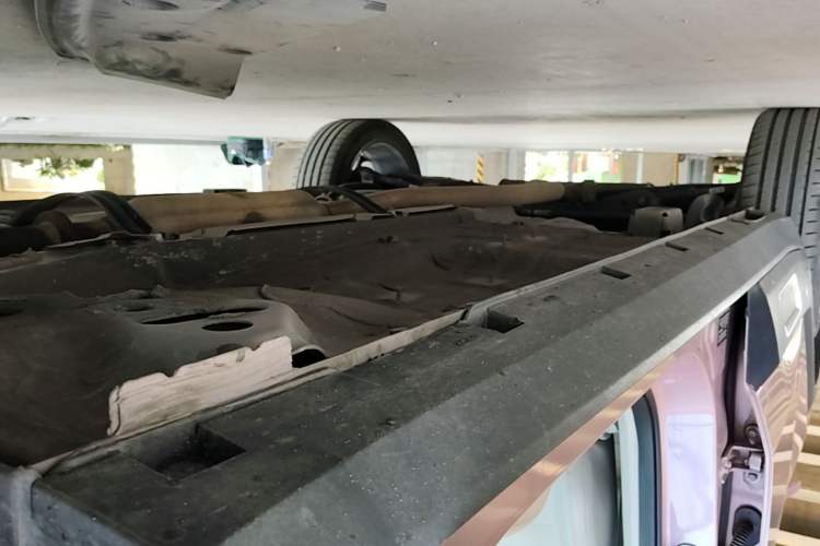 Used Geely Auto icon 2023 1.5TD Chocolate Smoothie Edition Right Side Sill
