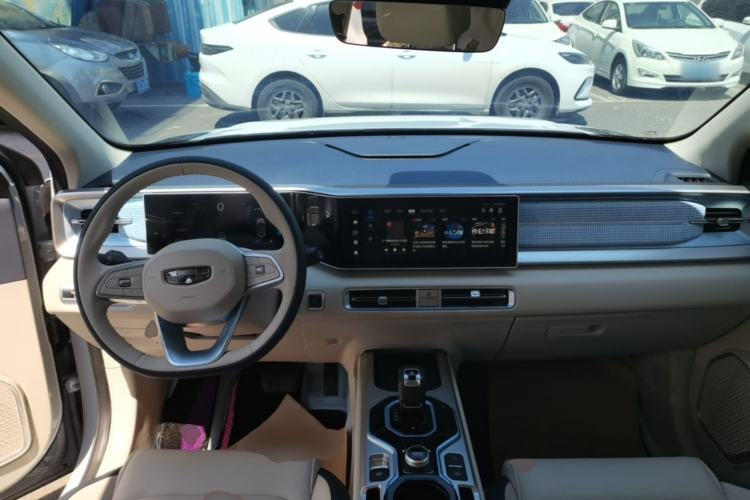 Used Geely Auto icon 2023 1.5TD Star Player Center Console