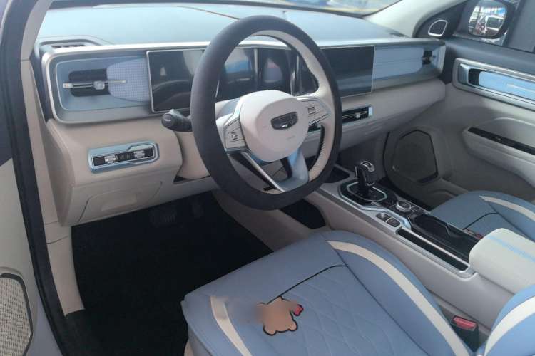 Used Geely Auto icon 2023 1.5TD Star Player Interior 3