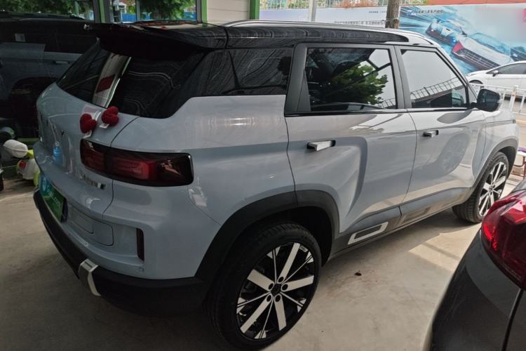 Used Geely Auto icon 2023 1.5TD Star Player Rear Right 45 Deg