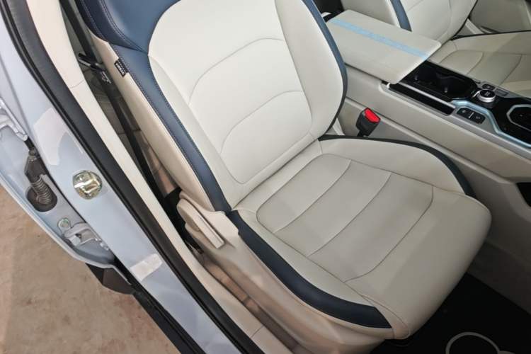 Used Geely Auto icon 2023 1.5TD Star Player Right Front Seat