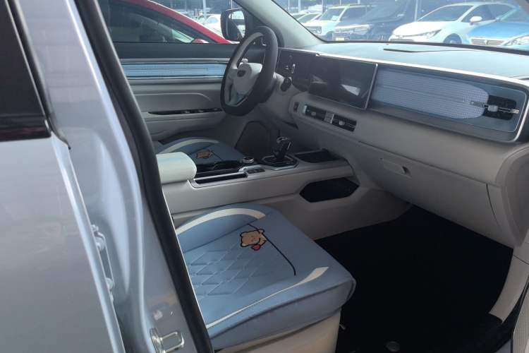 Used Geely Auto icon 2023 1.5TD Star Player Right Front Seat