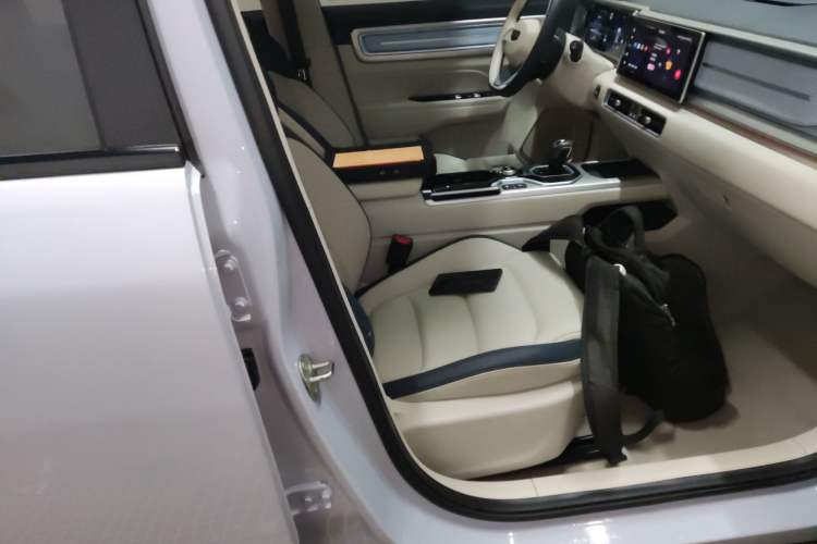 Used Geely Auto icon 2023 1.5TD Star Player Right Front Seat