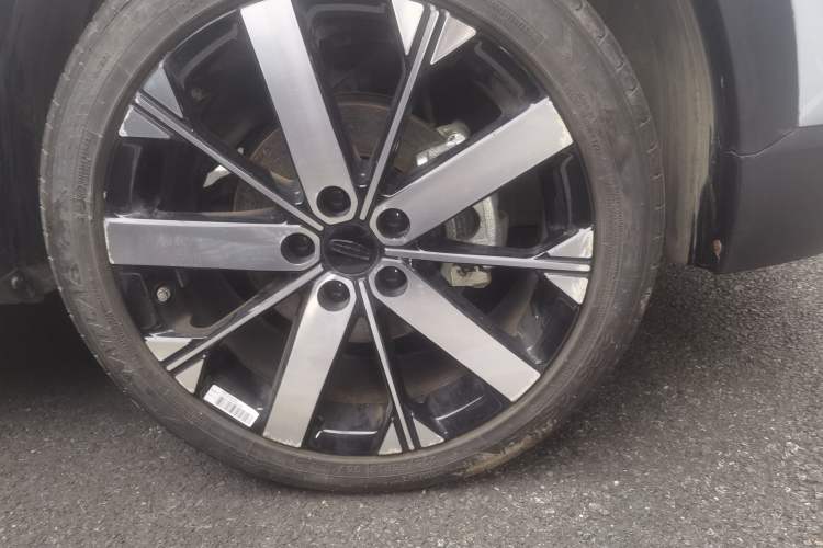 Used Geely Auto icon 2023 1.5TD Star Player Right Front Wheel Hub