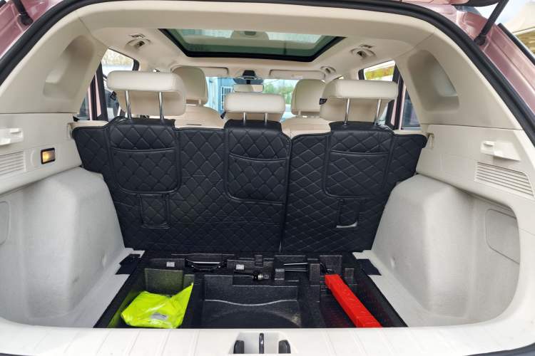 Used Geely Auto icon 2023 1.5TD Chocolate Smoothie Edition Trunk