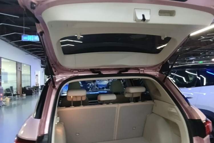 Used Geely Auto icon 2023 1.5TD Chocolate Smoothie Edition Trunk