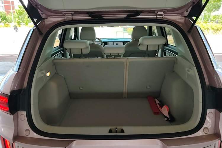 Used Geely Auto icon 2023 1.5TD Chocolate Smoothie Edition Trunk