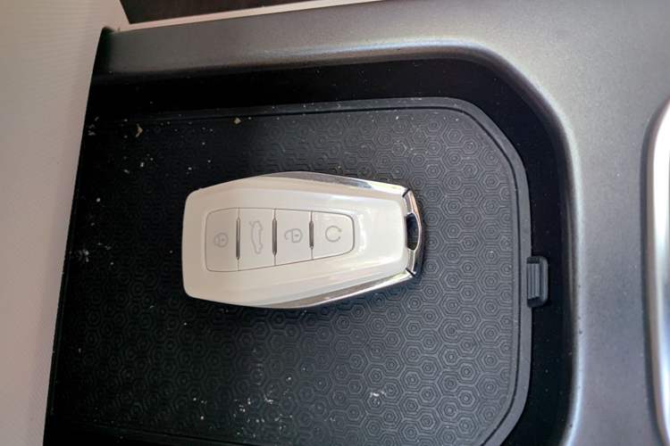 Used Geely Auto icon 2023 1.5TD Chocolate Smoothie Edition Vehicle Key