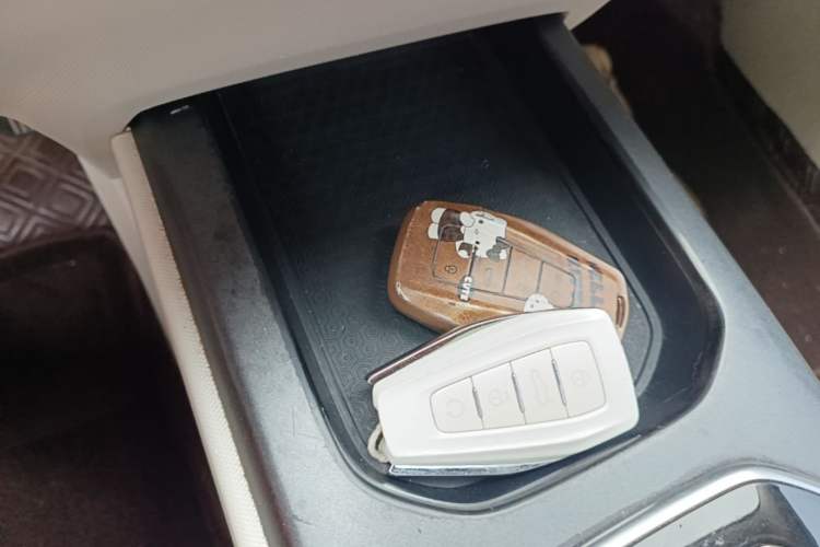 Used Geely Auto icon 2023 1.5TD Chocolate Smoothie Edition Vehicle Key