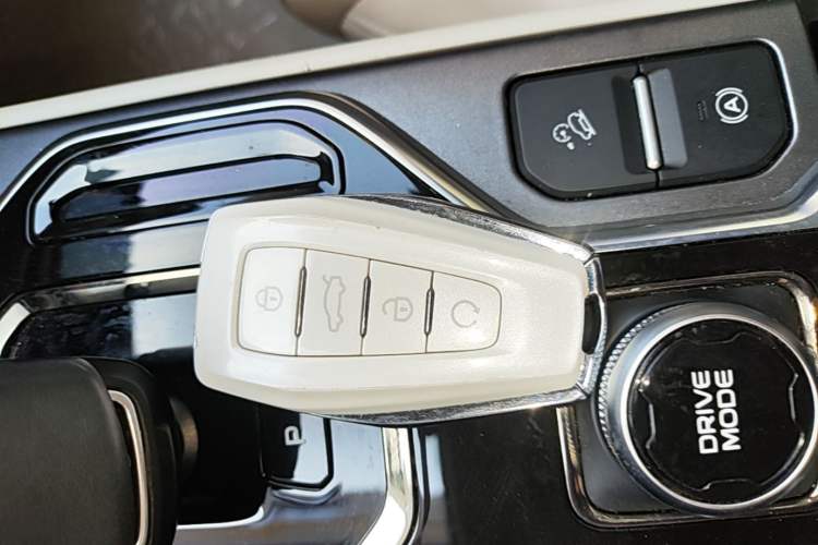 Used Geely Auto icon 2023 1.5TD Chocolate Luxe Edition Vehicle Key