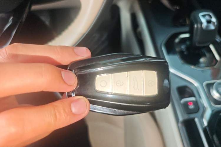 Used Geely Auto icon 2023 1.5TD Chocolate Luxe Edition Vehicle Key