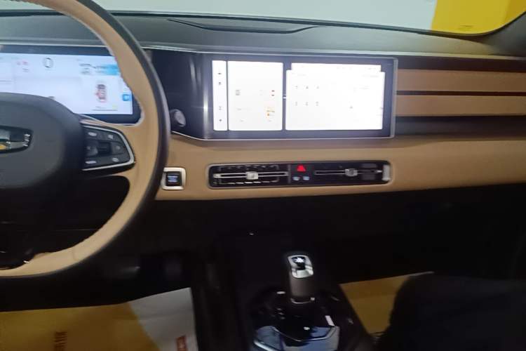Used Geely Auto icon 2023 1.5TD Chocolate Smoothie Edition Audio And AC Panel