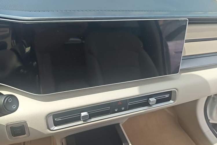 Used Geely Auto icon 2023 1.5TD Chocolate Smoothie Edition Audio And AC Panel