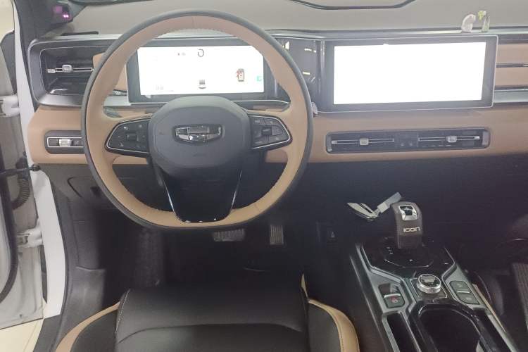 Used Geely Auto icon 2023 1.5TD Chocolate Luxe Edition Audio And AC Panel