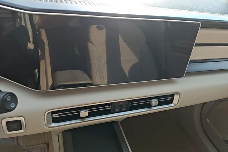 Used Geely Auto icon 2023 1.5TD Chocolate Smoothie Edition Audio And AC Panel
