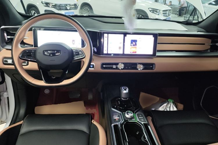 Used Geely Auto icon 2023 1.5TD Chocolate Smoothie Edition Center Console