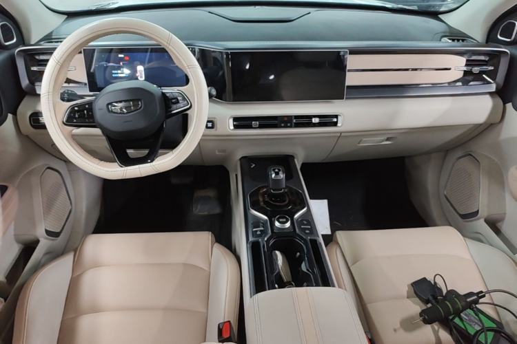 Used Geely Auto icon 2023 1.5TD Star Player Center Console