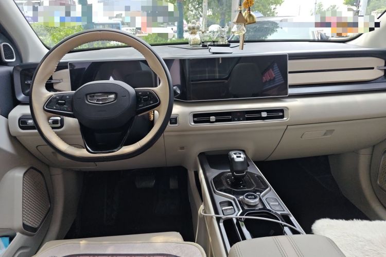 Used Geely Auto icon 2023 1.5TD Chocolate Smoothie Edition Center Console