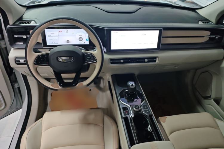 Used Geely Auto icon 2023 1.5TD Chocolate Smoothie Edition Center Console