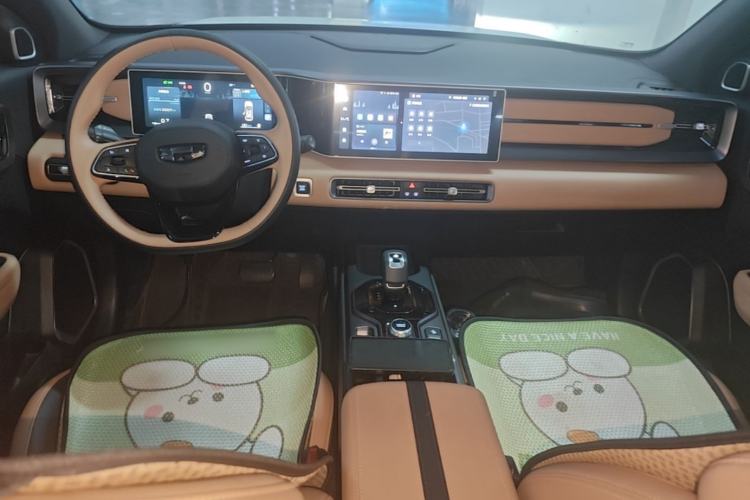 Used Geely Auto icon 2023 1.5TD Chocolate Smoothie Edition Center Console