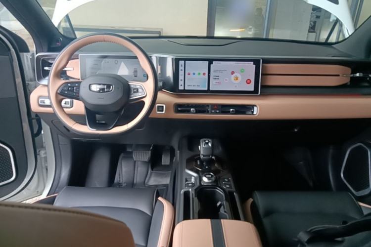 Used Geely Auto icon 2023 1.5TD Chocolate Luxe Edition Center Console