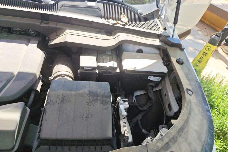 Used Geely Auto icon 2023 1.5TD Chocolate Smoothie Edition Engine Bay Left
