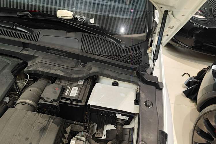 Used Geely Auto icon 2023 1.5TD Chocolate Luxe Edition Engine Bay Left