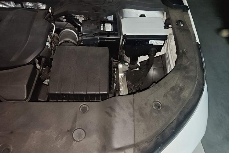 Used Geely Auto icon 2023 1.5TD Chocolate Luxe Edition Engine Bay Left