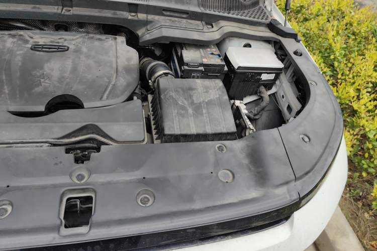 Used Geely Auto icon 2023 1.5TD Chocolate Luxe Edition Engine Bay Left