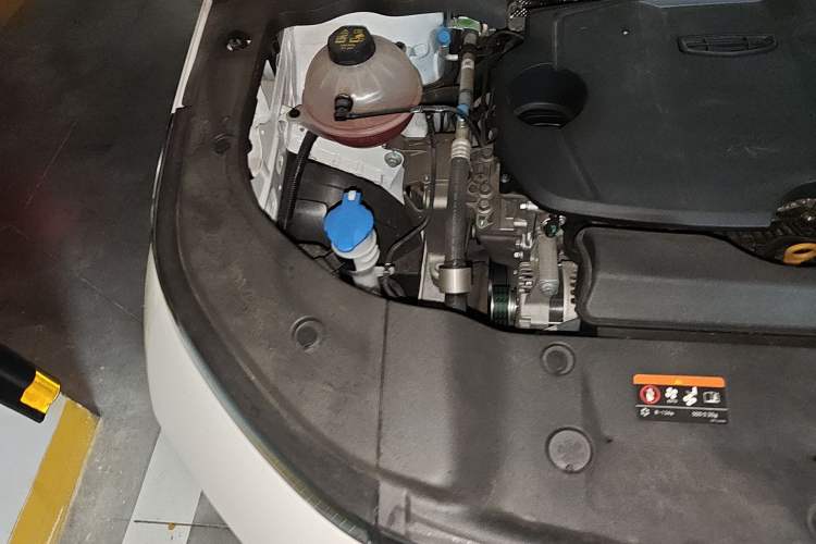 Used Geely Auto icon 2023 1.5TD Chocolate Luxe Edition Engine Bay Right