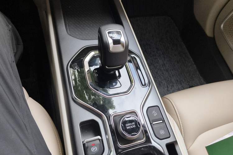 Used Geely Auto icon 2023 1.5TD Chocolate Smoothie Edition Gear Lever