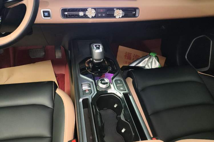 Used Geely Auto icon 2023 1.5TD Chocolate Smoothie Edition Gear Lever