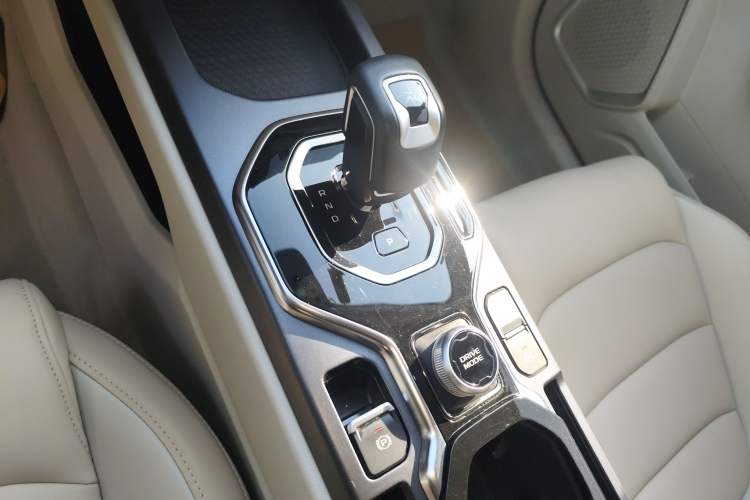 Used Geely Auto icon 2023 1.5TD Chocolate Smoothie Edition Gear Lever