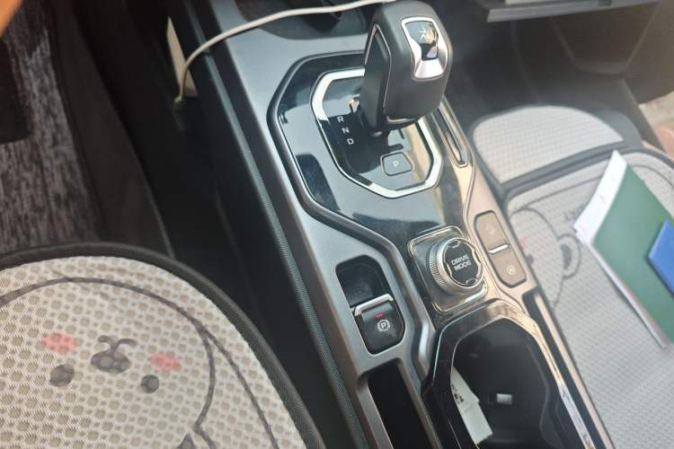Used Geely Auto icon 2023 1.5TD Chocolate Luxe Edition Gear Lever