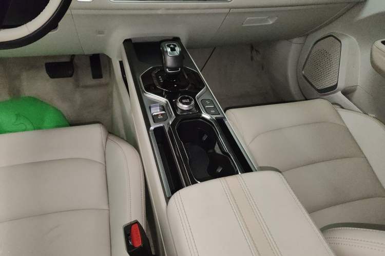 Used Geely Auto icon 2023 1.5TD Chocolate Smoothie Edition Gear Lever