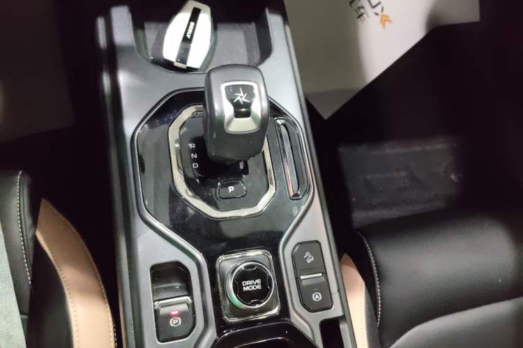 Used Geely Auto icon 2023 1.5TD Chocolate Smoothie Edition Gear Lever