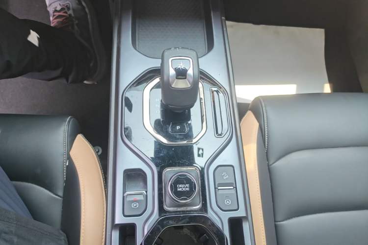 Used Geely Auto icon 2023 1.5TD Chocolate Luxe Edition Gear Lever