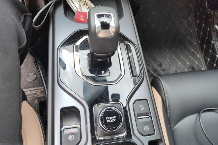 Used Geely Auto icon 2023 1.5TD Chocolate Luxe Edition Gear Lever