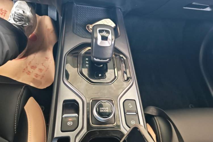 Used Geely Auto icon 2023 1.5TD Chocolate Smoothie Edition Gear Lever