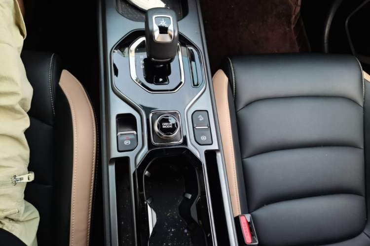 Used Geely Auto icon 2023 1.5TD Chocolate Smoothie Edition Gear Lever