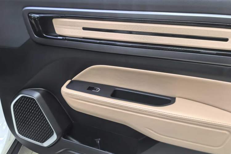 Used Geely Auto icon 2023 1.5TD Chocolate Smoothie Edition Interior 10