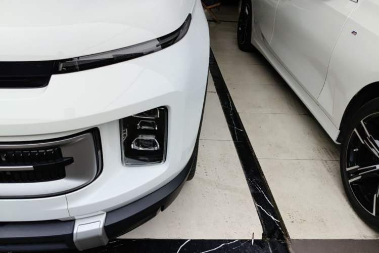 Used Geely Auto icon 2023 1.5TD Chocolate Smoothie Edition Left Front Headlight