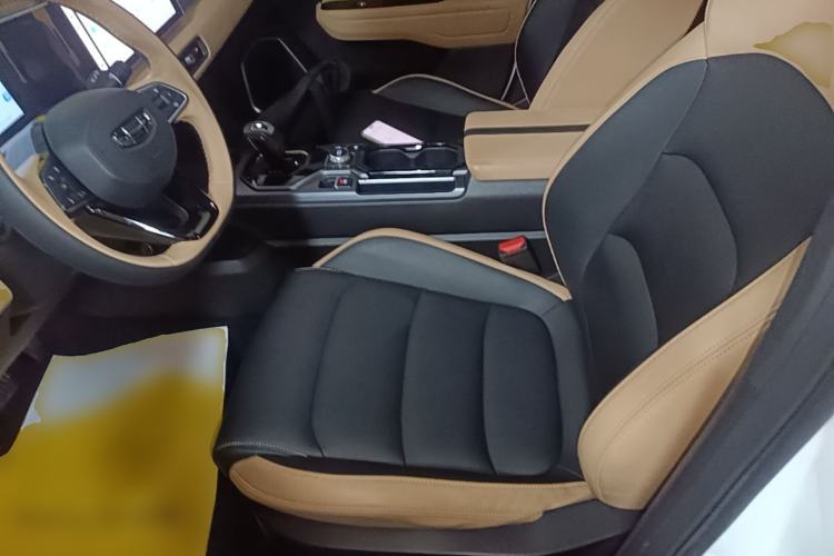 Used Geely Auto icon 2023 1.5TD Chocolate Smoothie Edition Left Front Seat