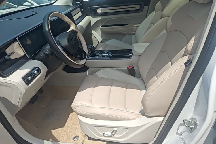 Used Geely Auto icon 2023 1.5TD Chocolate Smoothie Edition Left Front Seat