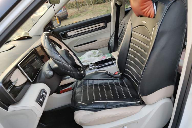 Used Geely Auto icon 2023 1.5TD Chocolate Luxe Edition Left Front Seat