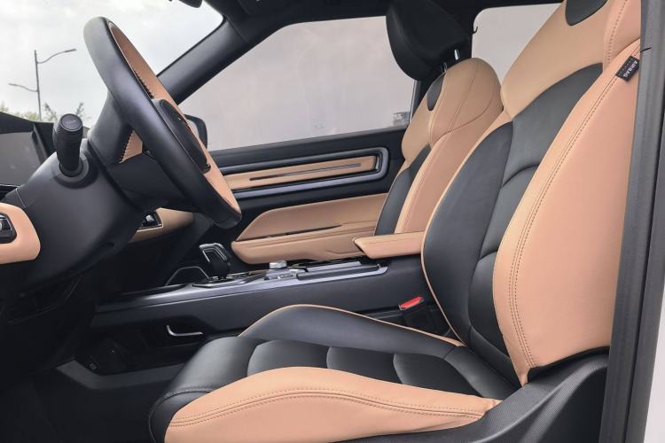 Used Geely Auto icon 2023 1.5TD Chocolate Smoothie Edition Left Front Seat