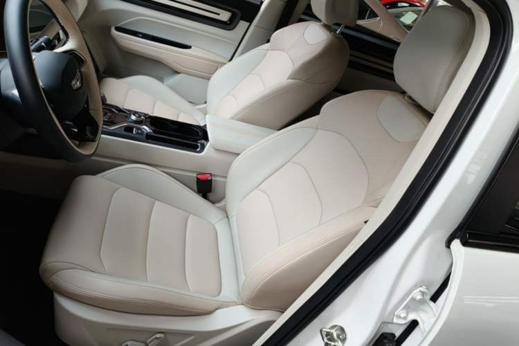 Used Geely Auto icon 2023 1.5TD Chocolate Smoothie Edition Left Front Seat